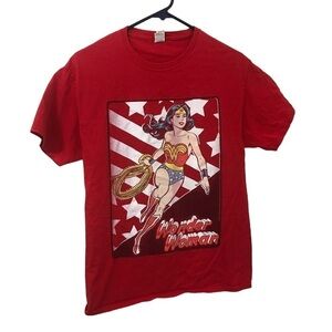 3/$15 Fruit of the Loom red Wonder Woman graphic t-shirt
